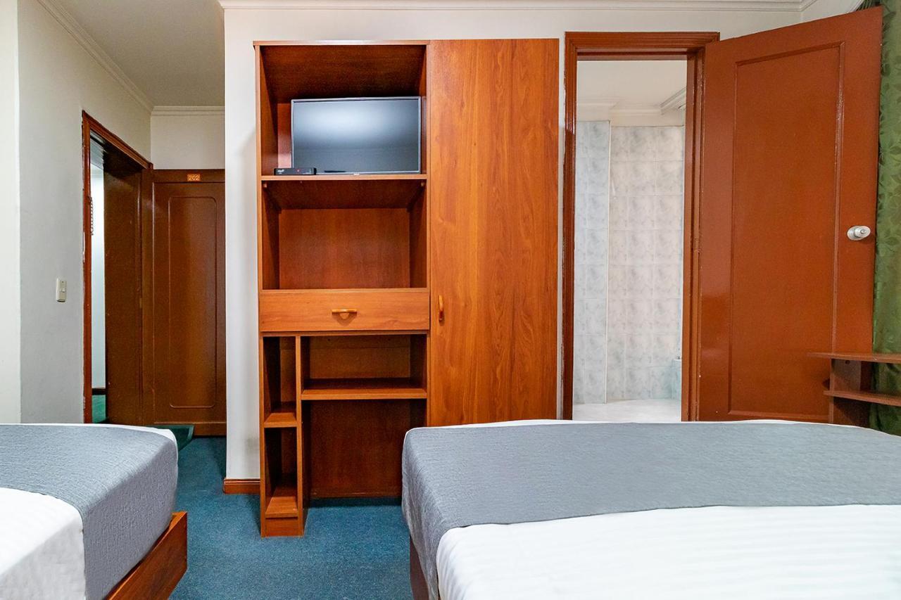 Hotel Americano Богота Екстериор снимка